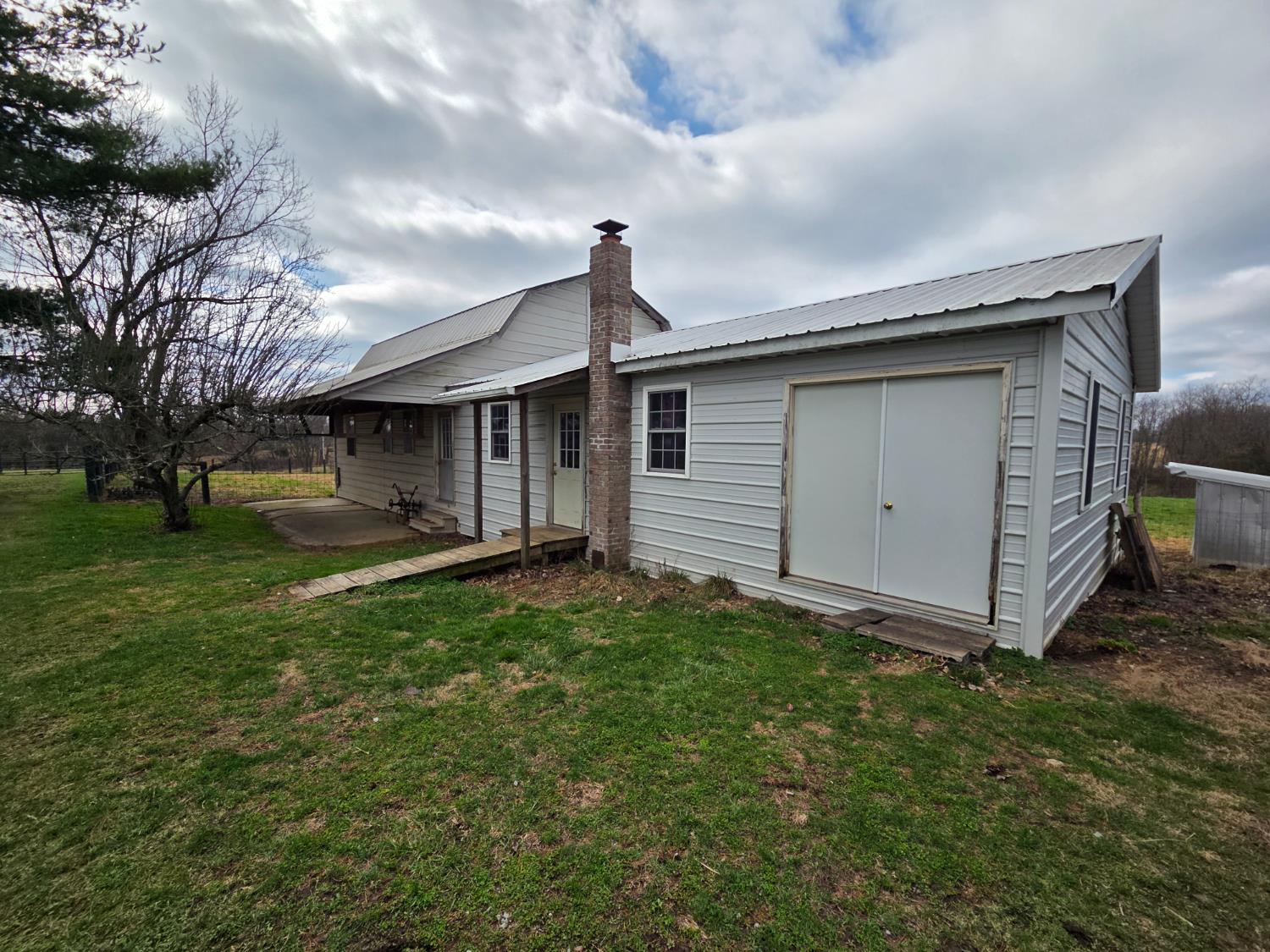 9996 Bennington Pike Vevay, IN 47043 - Photo 6 of 56