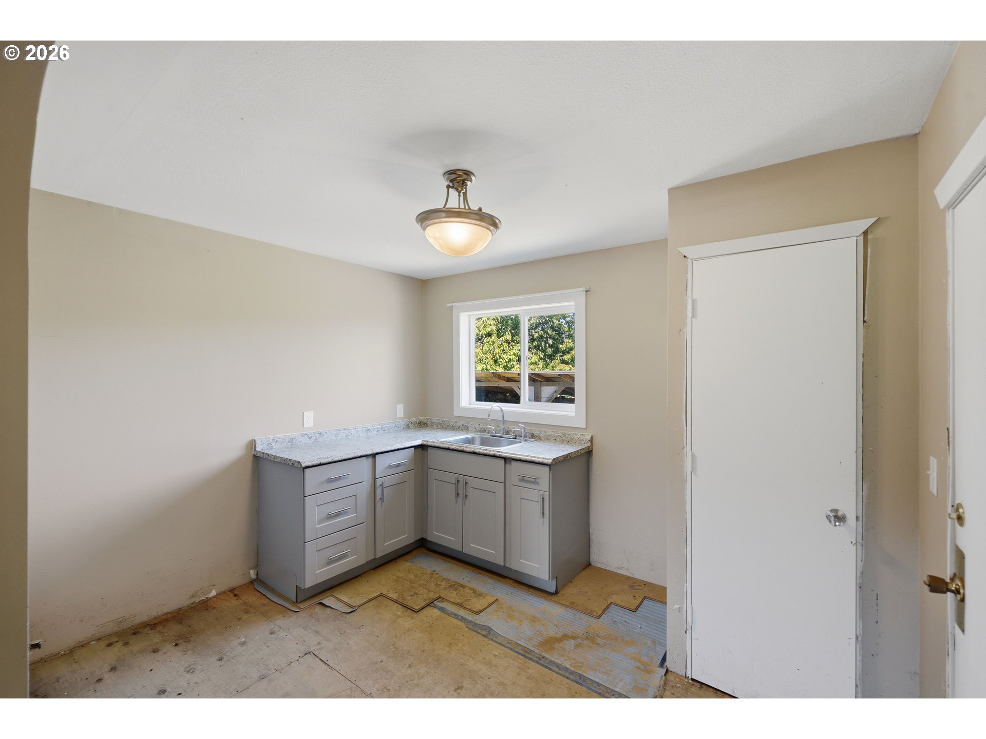 393 Reedsford Road Myrtle Point, OR 97458 - Photo 9 of 48
