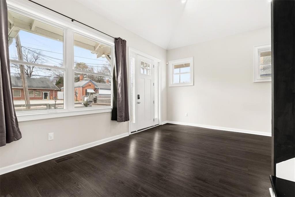 1394 Metropolitan Parkway Southwest Atlanta, GA 30310 - Photo 9 of 48