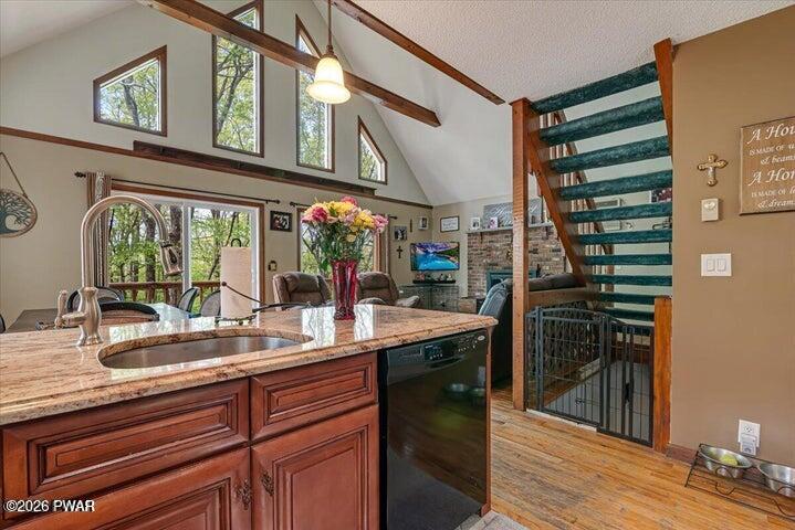 809 Rimrock Court Hawley, PA 18428 - Photo 3 of 44