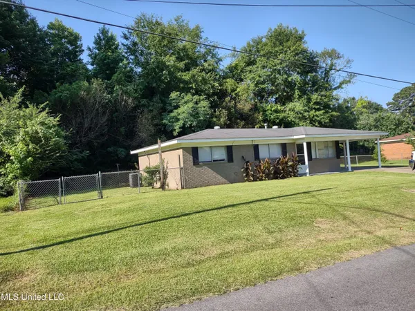 $1,195 | 6015 Oakland Heights Street, Meridian, MS 39307