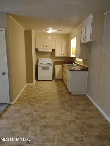 $1,195 | 6015 Oakland Heights Street, Meridian, MS 39307