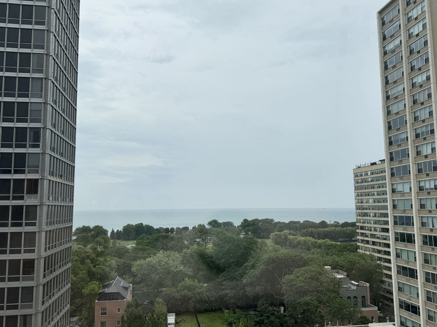 3033 North Sheridan Road, Unit 1505 Chicago, IL 60657 - Photo 12 of 12