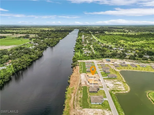 $560,900 | 963 Admiral Bull Halsey Avenue, LaBelle, FL 33935