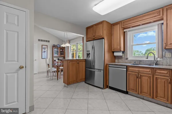 $798,995 | 15 Roy Lane, Huntingdon Valley, PA 19006