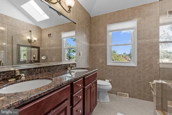 $798,995 | 15 Roy Lane, Huntingdon Valley, PA 19006