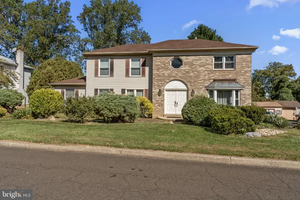 $798,995 | 15 Roy Lane, Huntingdon Valley, PA 19006
