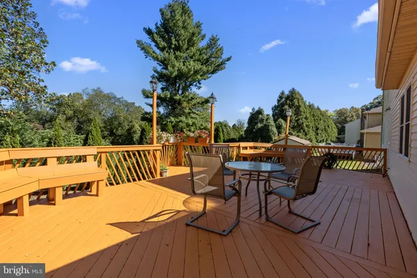 $798,995 | 15 Roy Lane, Huntingdon Valley, PA 19006