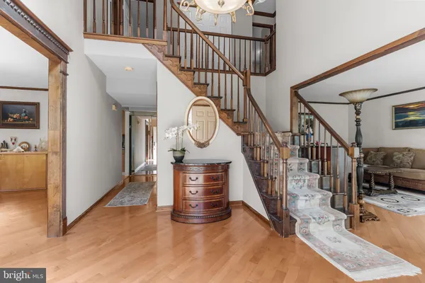 $798,995 | 15 Roy Lane, Huntingdon Valley, PA 19006