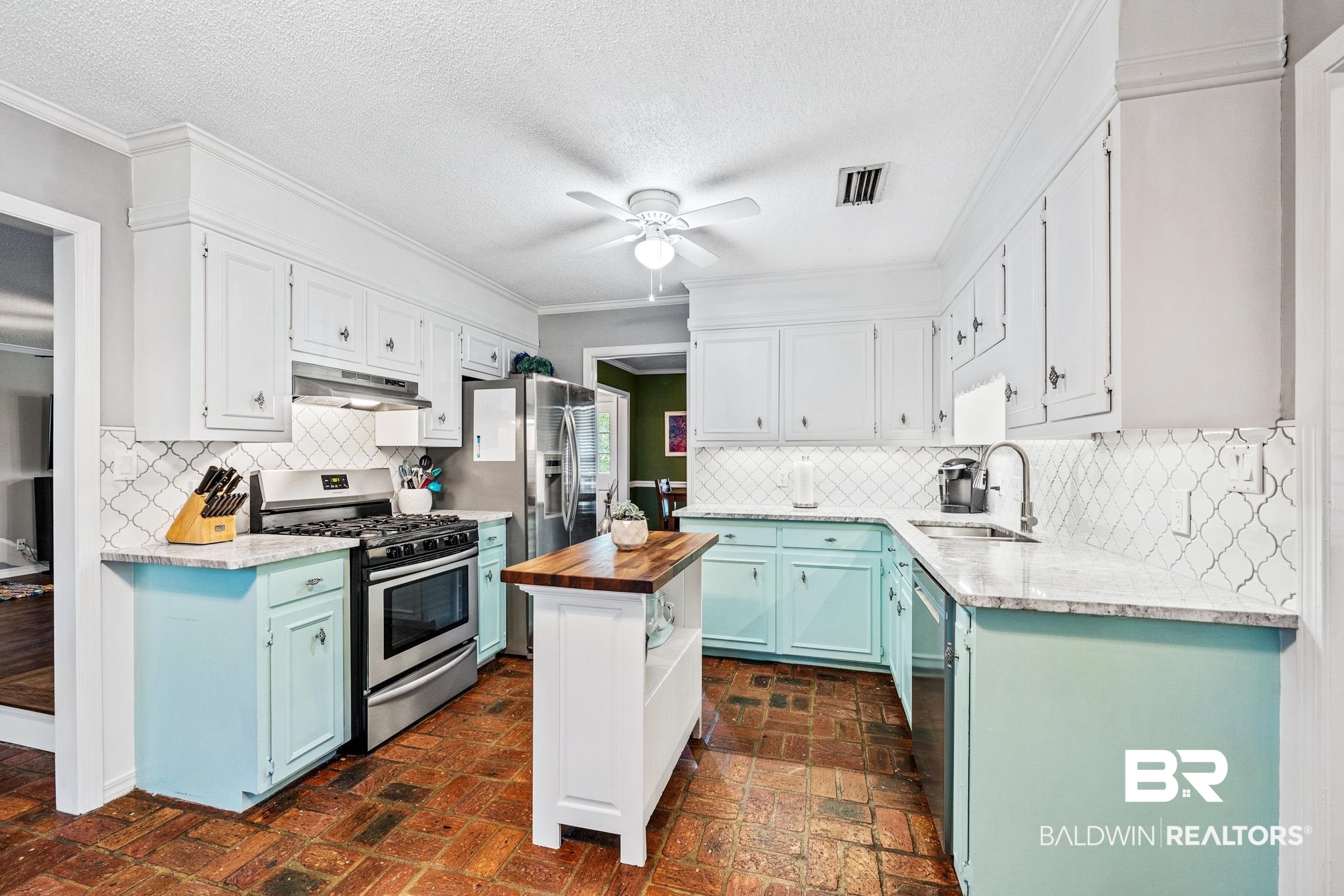 6208 Southridge Boulevard Mobile, AL 36693 - Photo 17 of 39