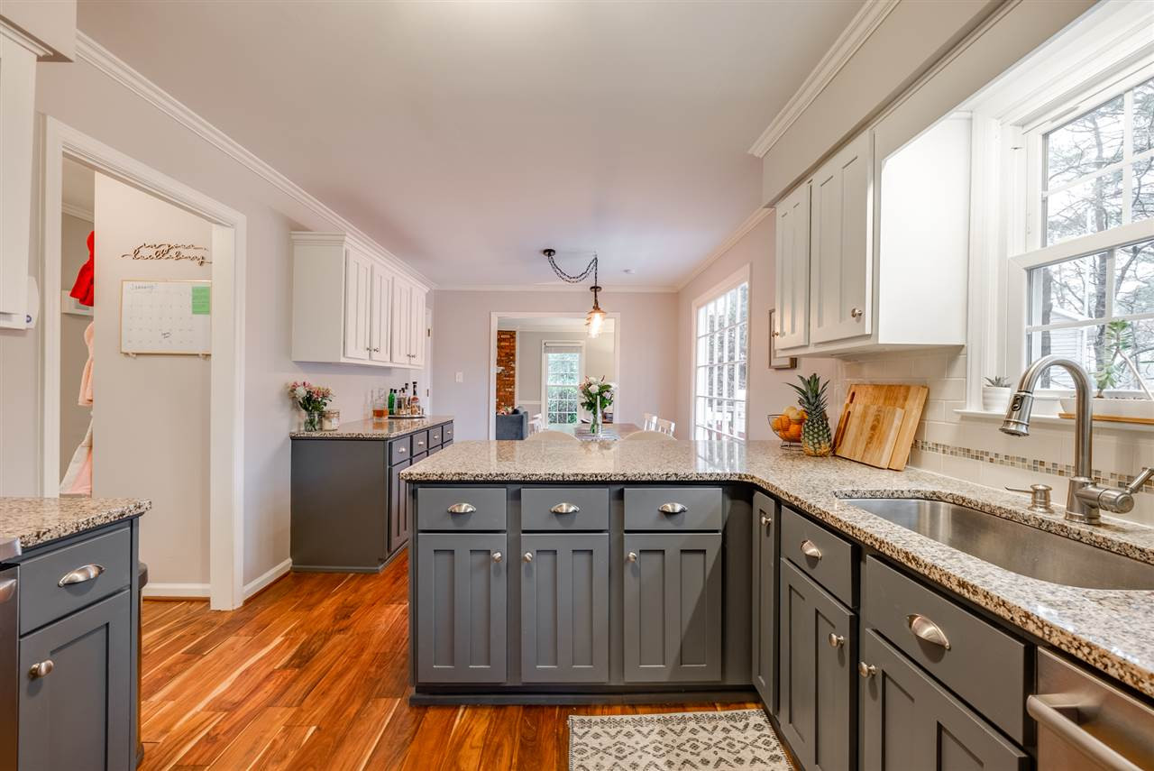 8001 New London Lane Raleigh, NC 27613 - Photo 6 of 25 Photo 6