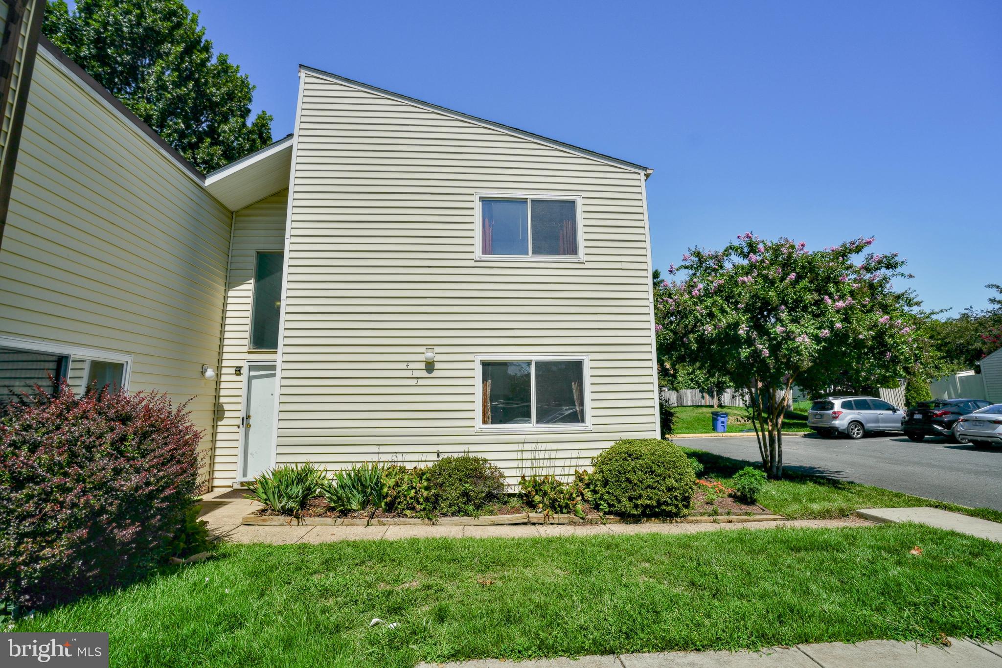 413 Spruce Ct  