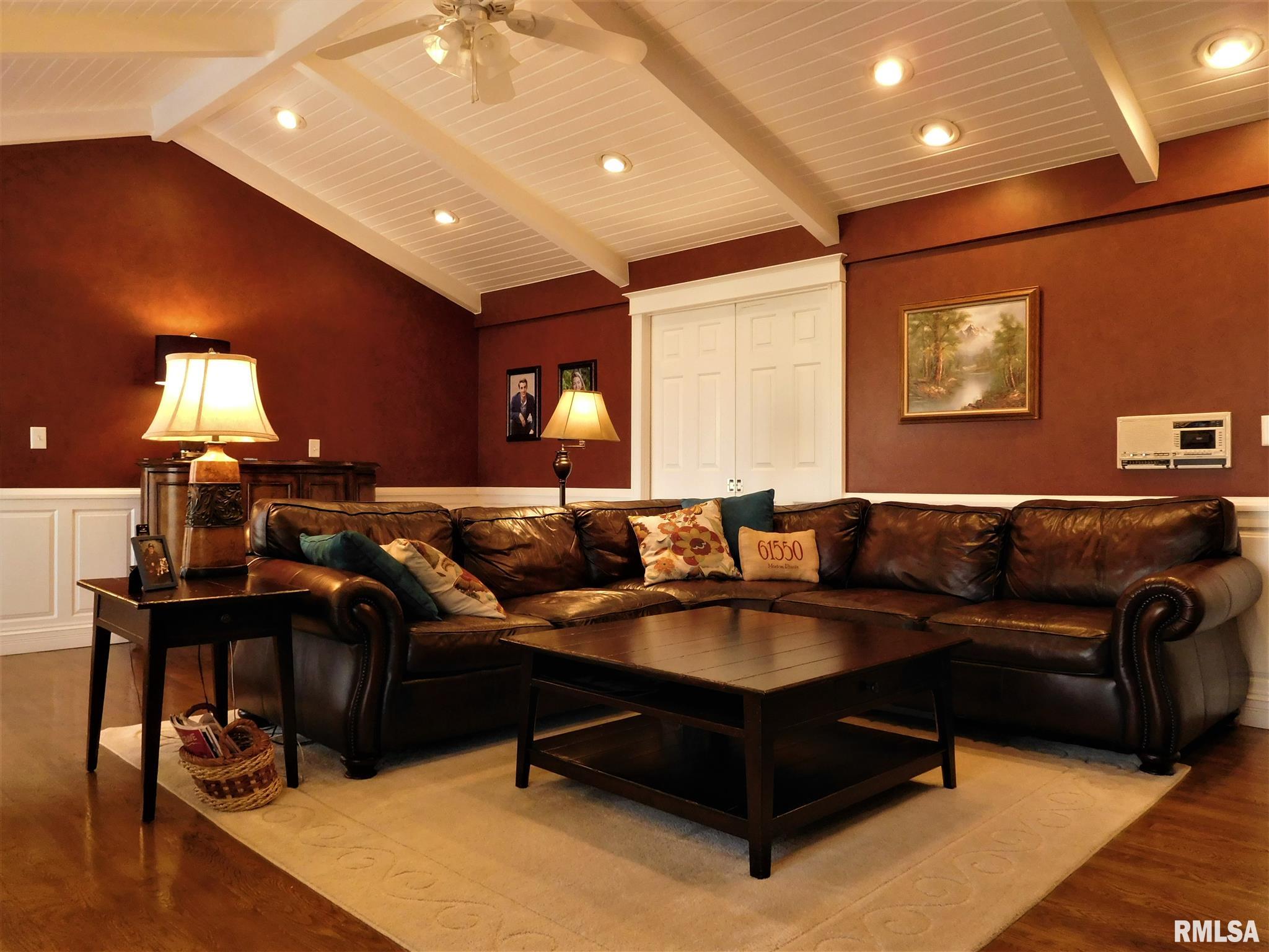 39 Waldheim Road Morton, IL 61550 - Photo 4 of 47 Gallery Image 4