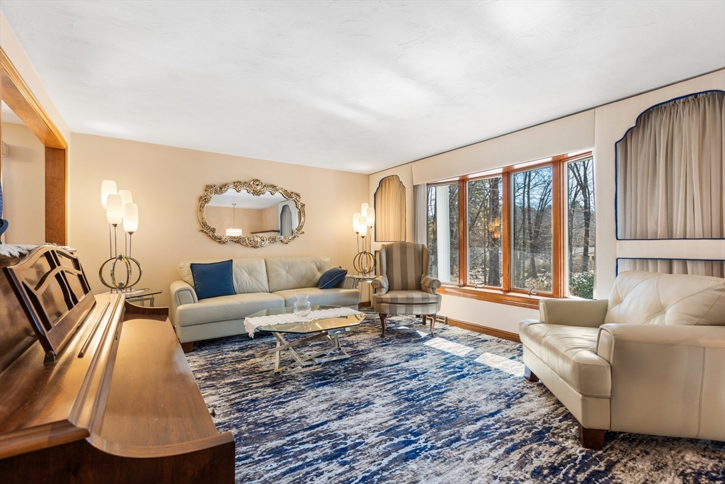 60 David Morris Road Tewksbury, MA 01876 - Photo 7 of 36 Gallery Image 7