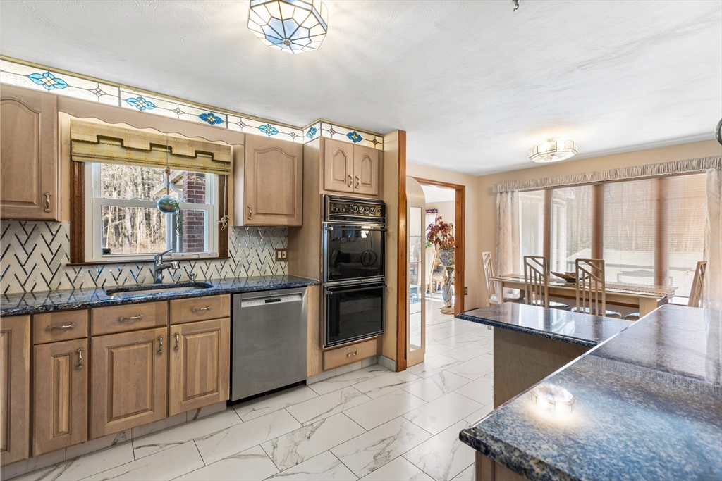 60 David Morris Road Tewksbury, MA 01876 - Photo 9 of 36 Gallery Image 9