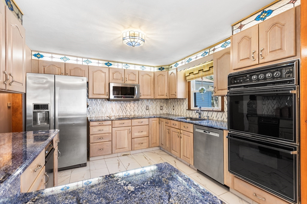60 David Morris Road Tewksbury, MA 01876 - Photo 10 of 36 Gallery Image 10