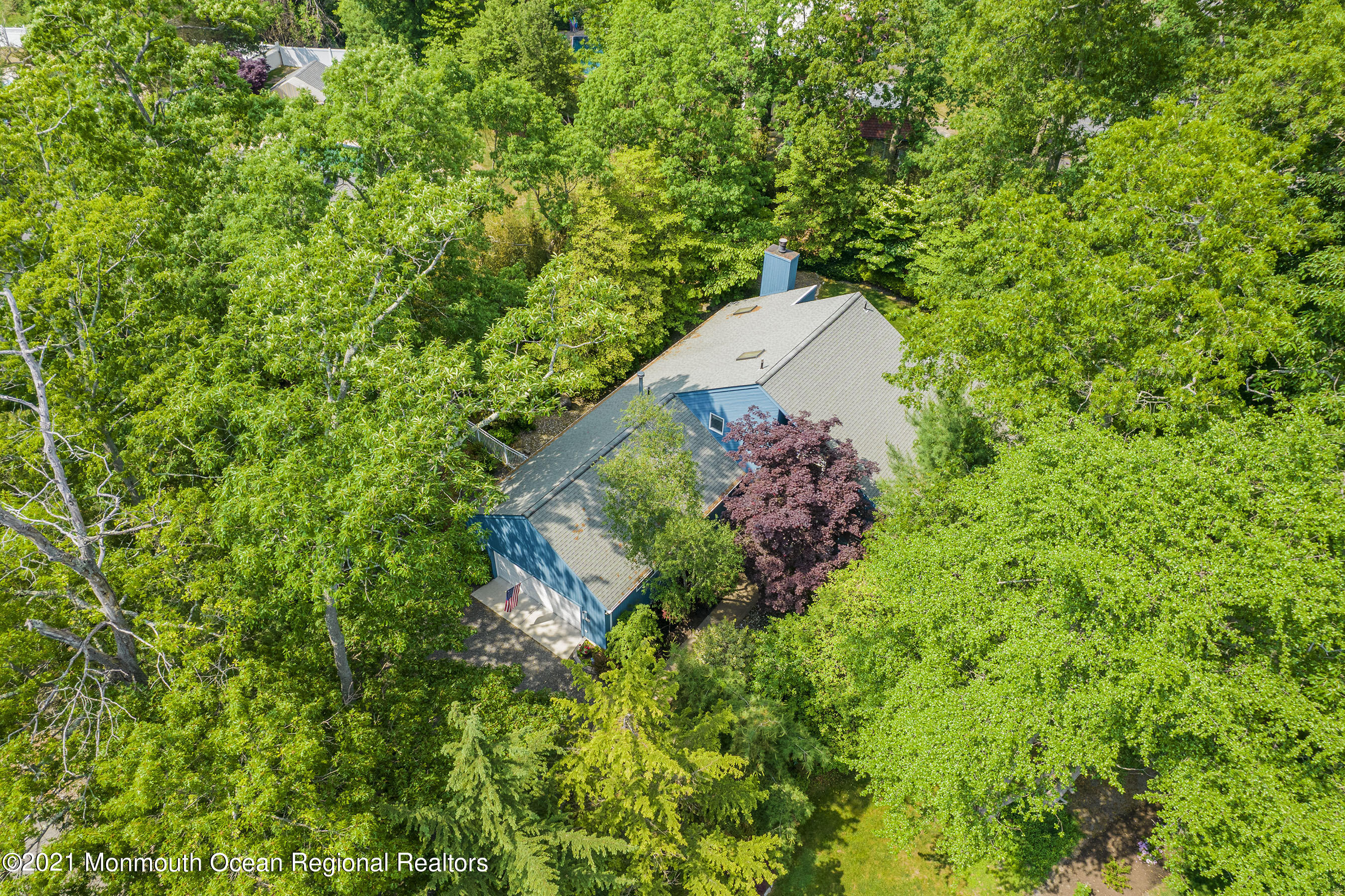 617 Turkey Point Road Brick, NJ 08724 - Photo 40 of 43 an aerial view of a house with a yard and outdoor space
