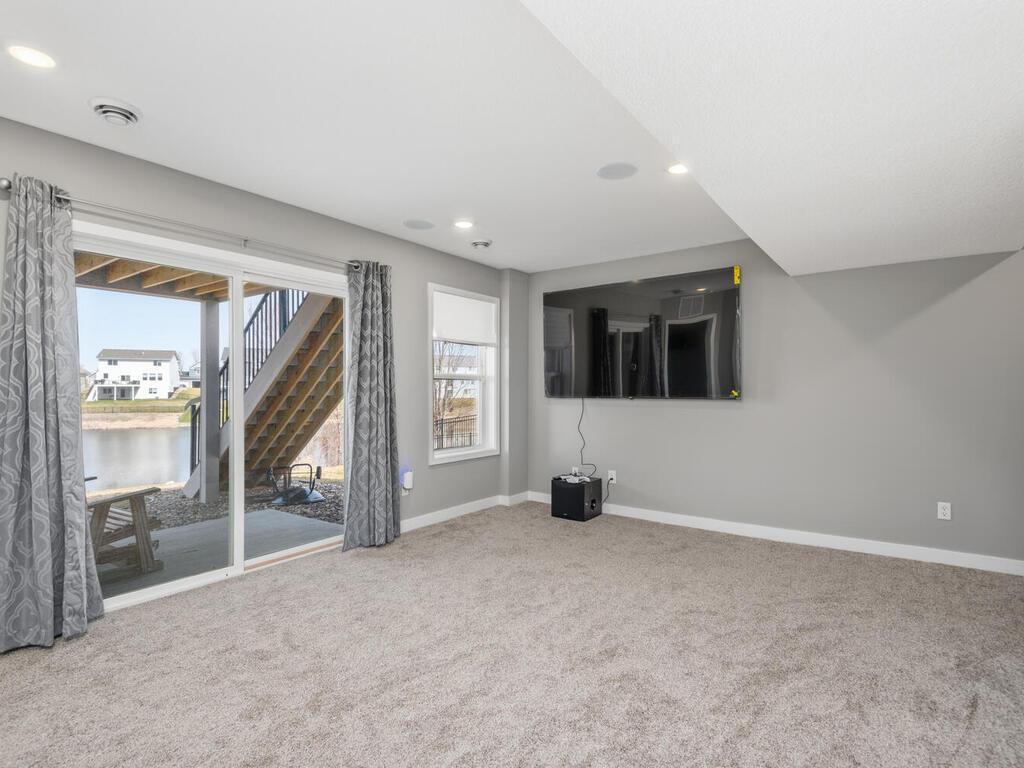 1048 Shoreview Drive Jordan, MN 55352 - Photo 28 of 36