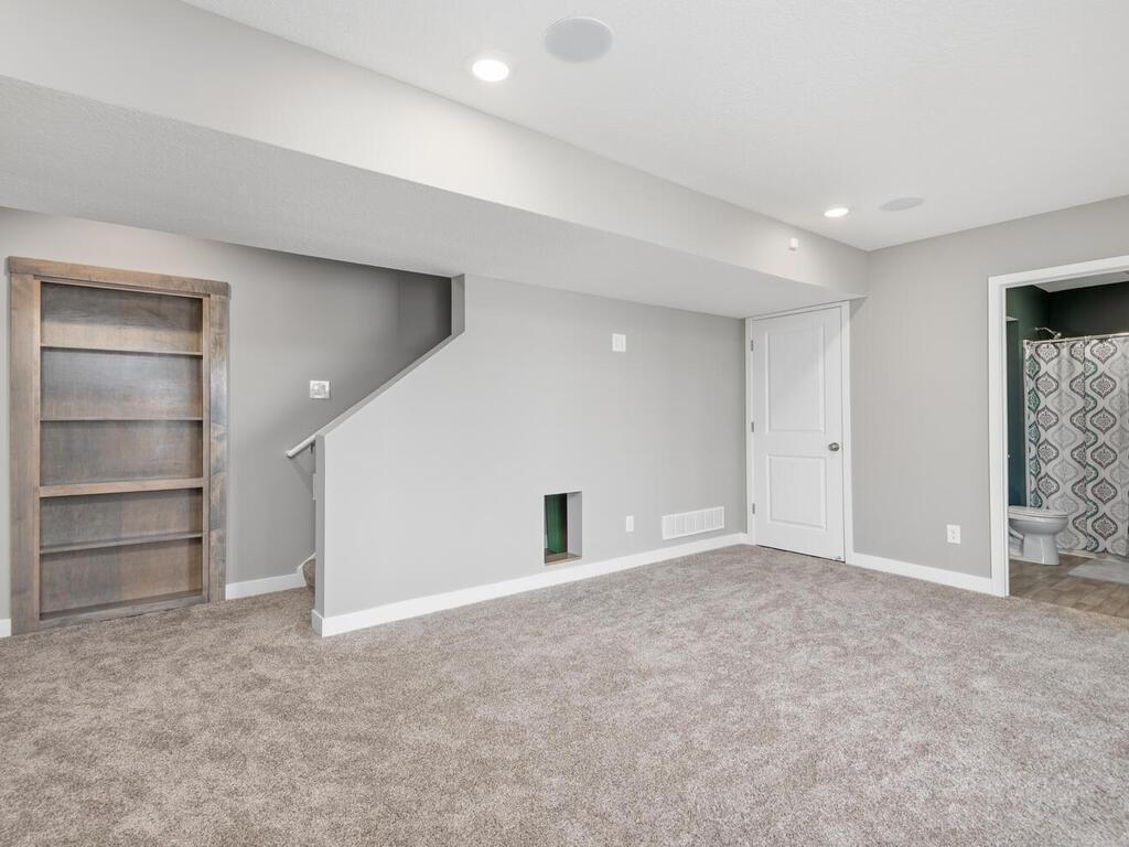 1048 Shoreview Drive Jordan, MN 55352 - Photo 29 of 36