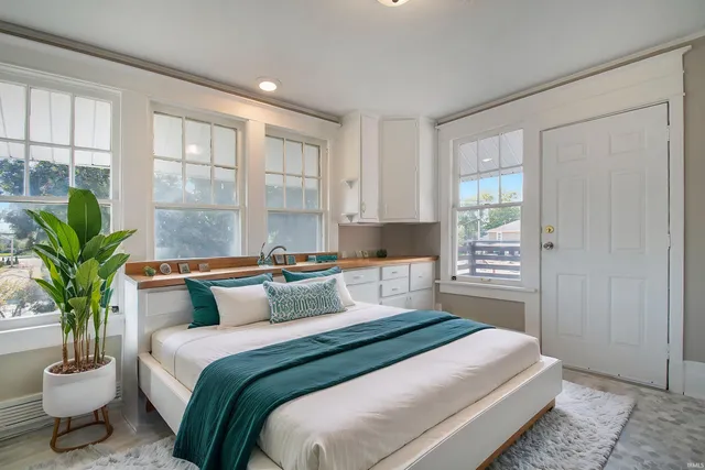 $249,900 | 419 West High Street, Elkhart, IN 46516