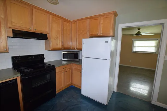 $1,350 | 305 West Hancock Street, Lakeland, FL 33803