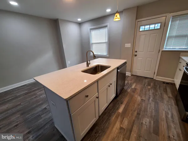 $1,950 | 4715 Dartford Avenue, Baltimore, MD 21229