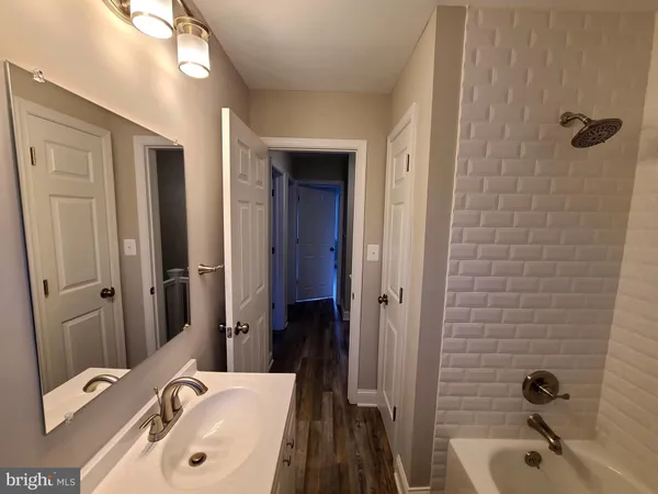 $1,950 | 4715 Dartford Avenue, Baltimore, MD 21229