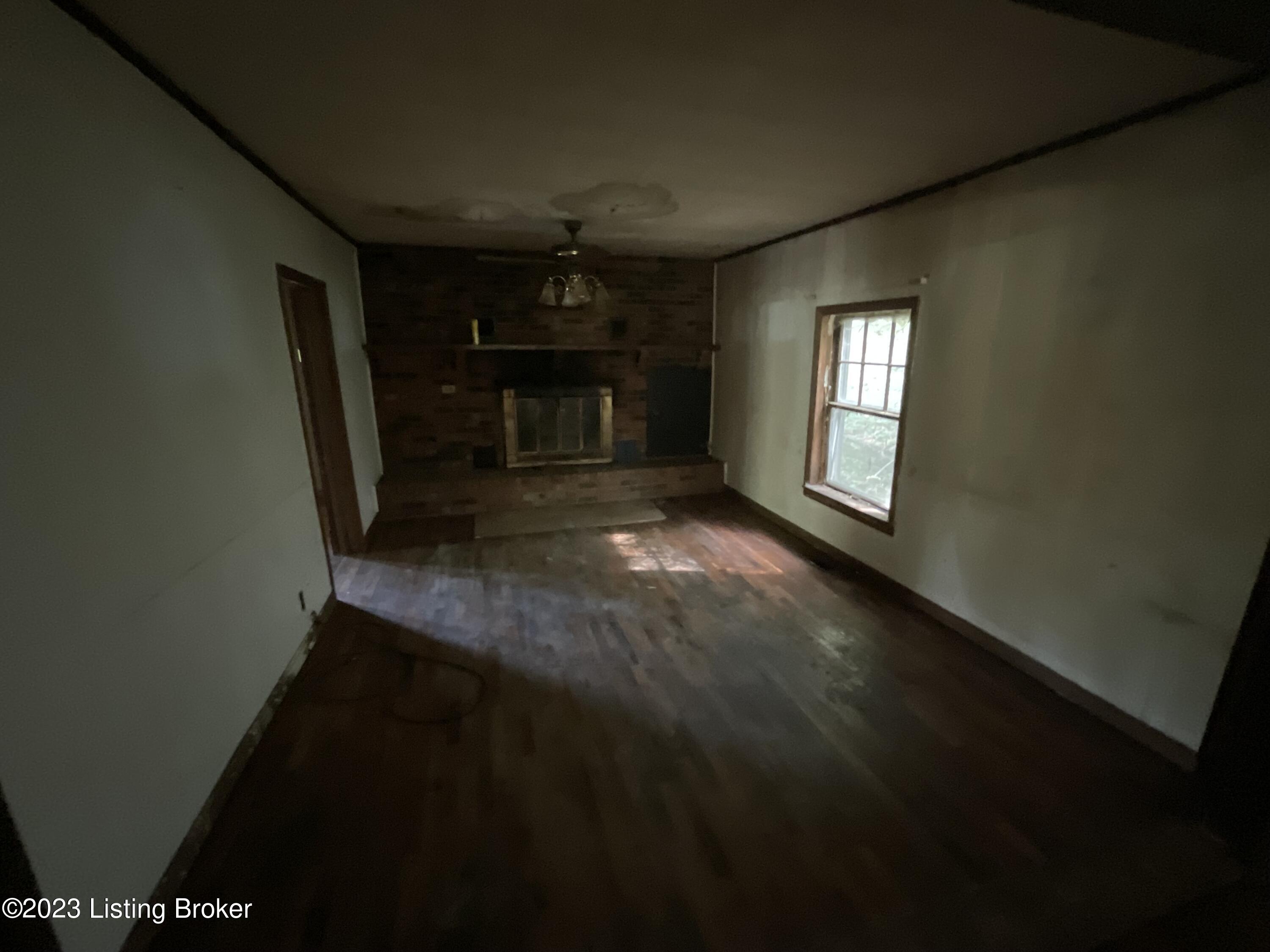 1293 Locust Road Milton, KY 40045 - Photo 11 of 34 IMG_1389