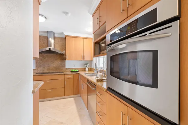 $9,000 | 2625 Northeast 12th Street, Fort Lauderdale, FL 33304