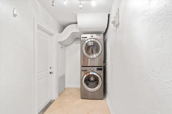 $9,000 | 2625 Northeast 12th Street, Fort Lauderdale, FL 33304