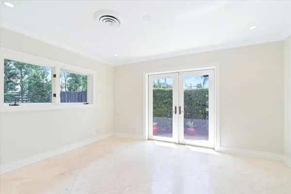 $9,000 | 2625 Northeast 12th Street, Fort Lauderdale, FL 33304