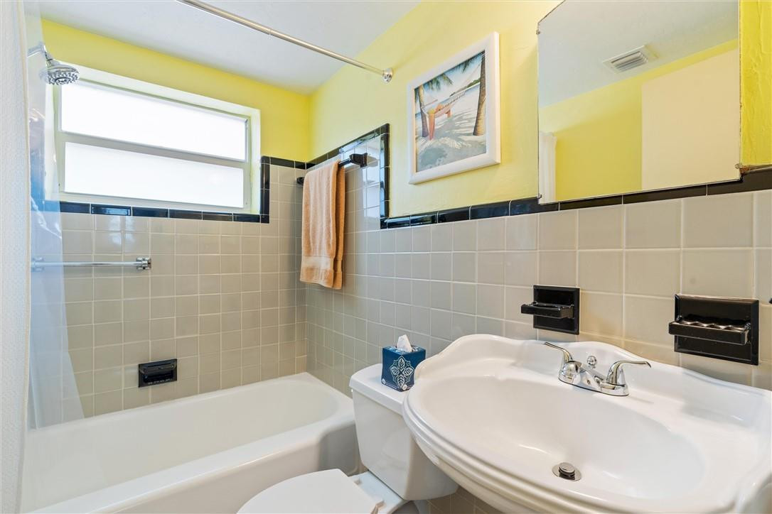 500 South Riverside Drive Pompano Beach, FL 33062 - Photo 26 of 52 2nd Bathroom