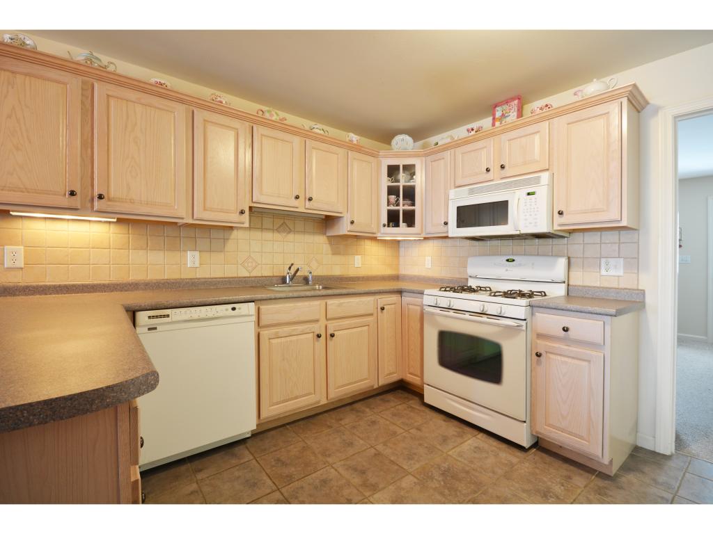 63 Brookview Road, Unit 63 Windham, NH 03087 - Photo 8 of 18