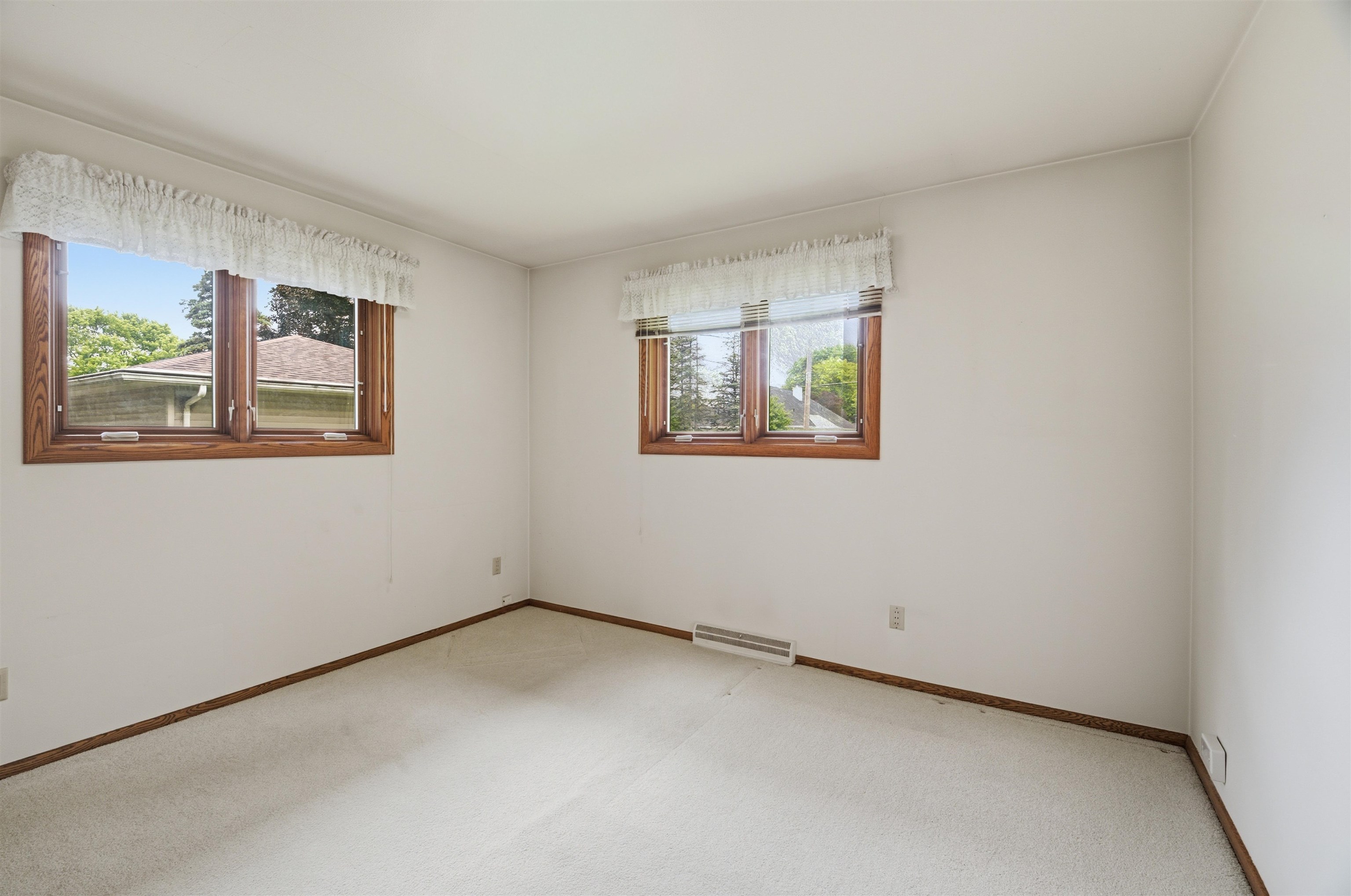 1102 South Ridge Lane Appleton, WI 54914 - Photo 20 of 52