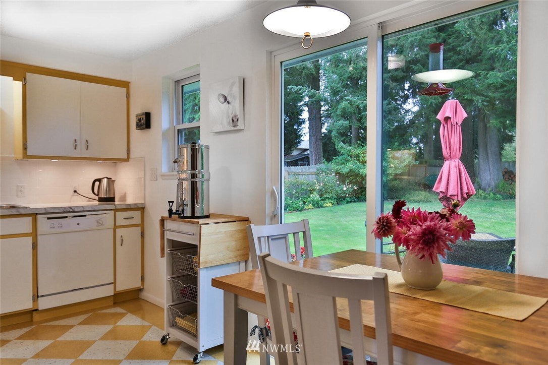 6623 Morgan Road Everett, WA 98203 - Photo 14 of 34