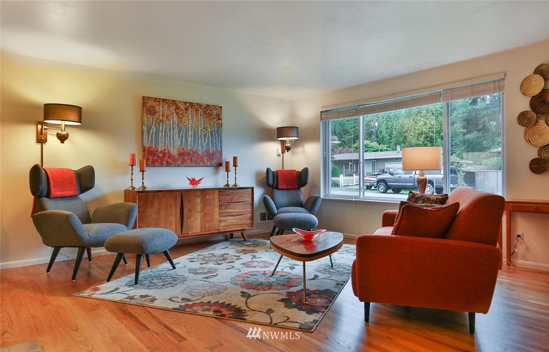 6623 Morgan Road Everett, WA 98203 - Photo 7 of 34