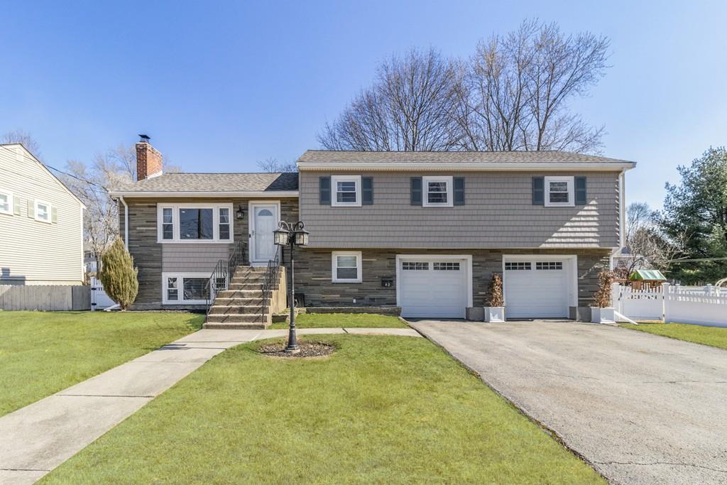 42 Livermore Road Waltham, MA 02451 - Photo 1 of 40 Gallery Image 1