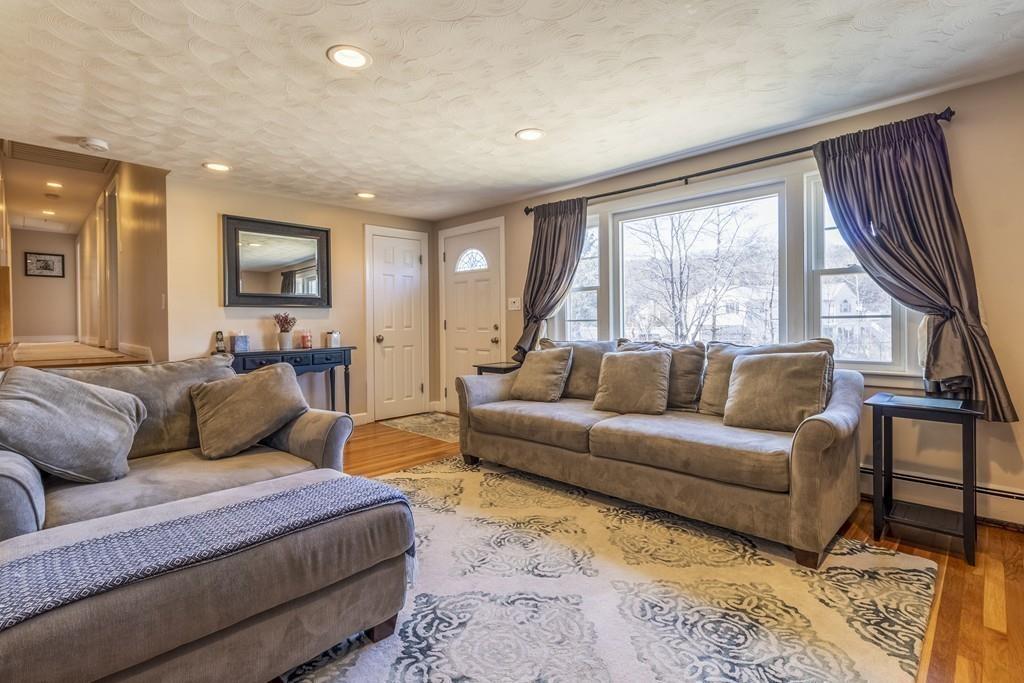 42 Livermore Road Waltham, MA 02451 - Photo 12 of 40 Gallery Image 12