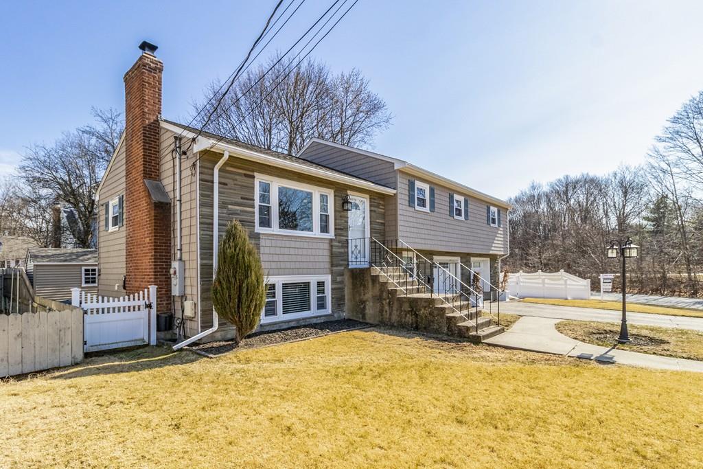 42 Livermore Road Waltham, MA 02451 - Photo 2 of 40 Gallery Image 2