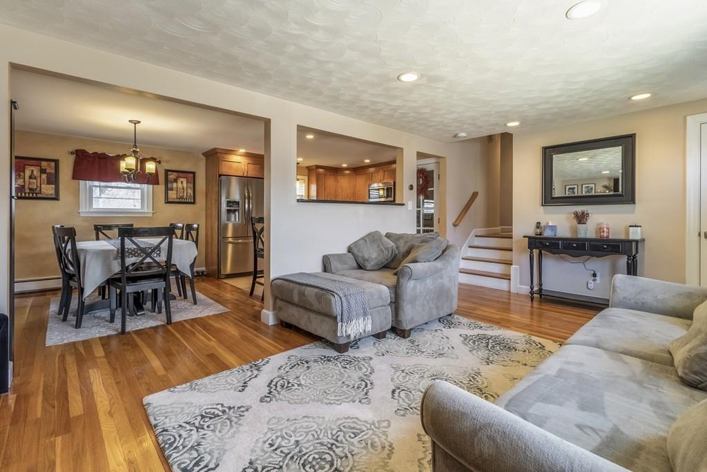 42 Livermore Road Waltham, MA 02451 - Photo 7 of 40 Gallery Image 7