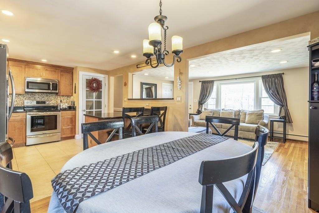42 Livermore Road Waltham, MA 02451 - Photo 9 of 40 Gallery Image 9