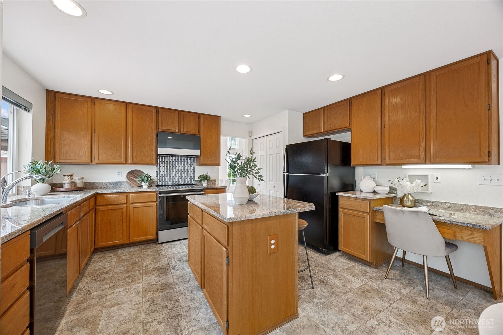 18820 112th Place Southeast Renton, WA 98055 - Photo 8 of 33