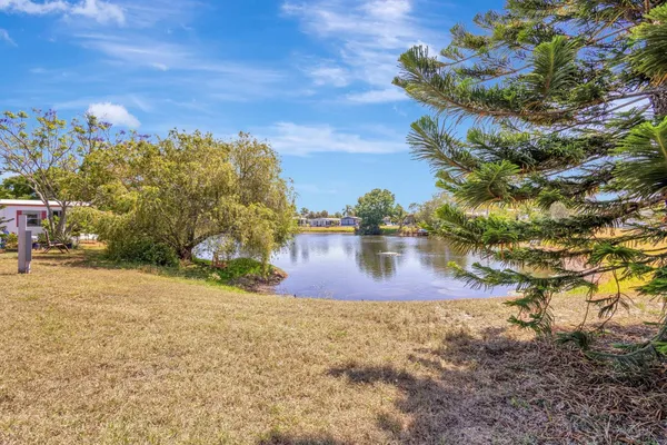 $39,500 | 8775 20th Street, Unit 336, Vero Beach, FL 32966