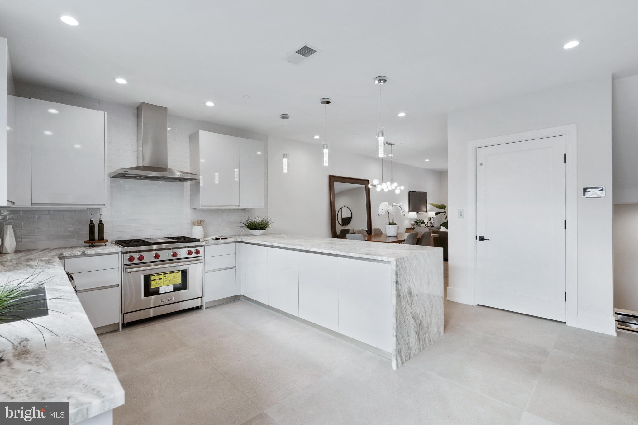 2008 Renaissance Walk, Unit 5 Philadelphia, PA 19145 - Photo 14 of 94 Gourmet fun in this spacious and well lit kitchen