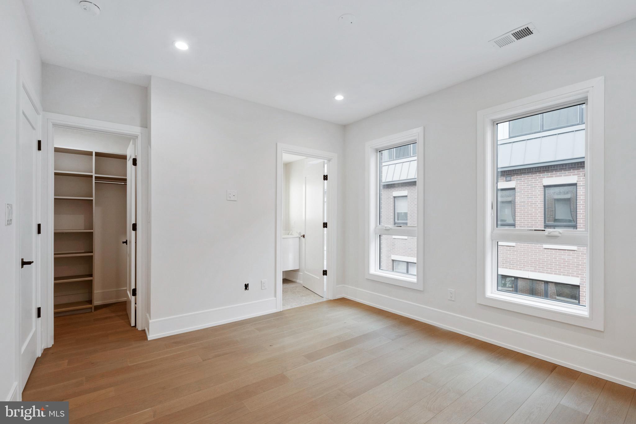 2008 Renaissance Walk, Unit 5 Philadelphia, PA 19145 - Photo 35 of 94 3rd br ensuite with bath & large closet