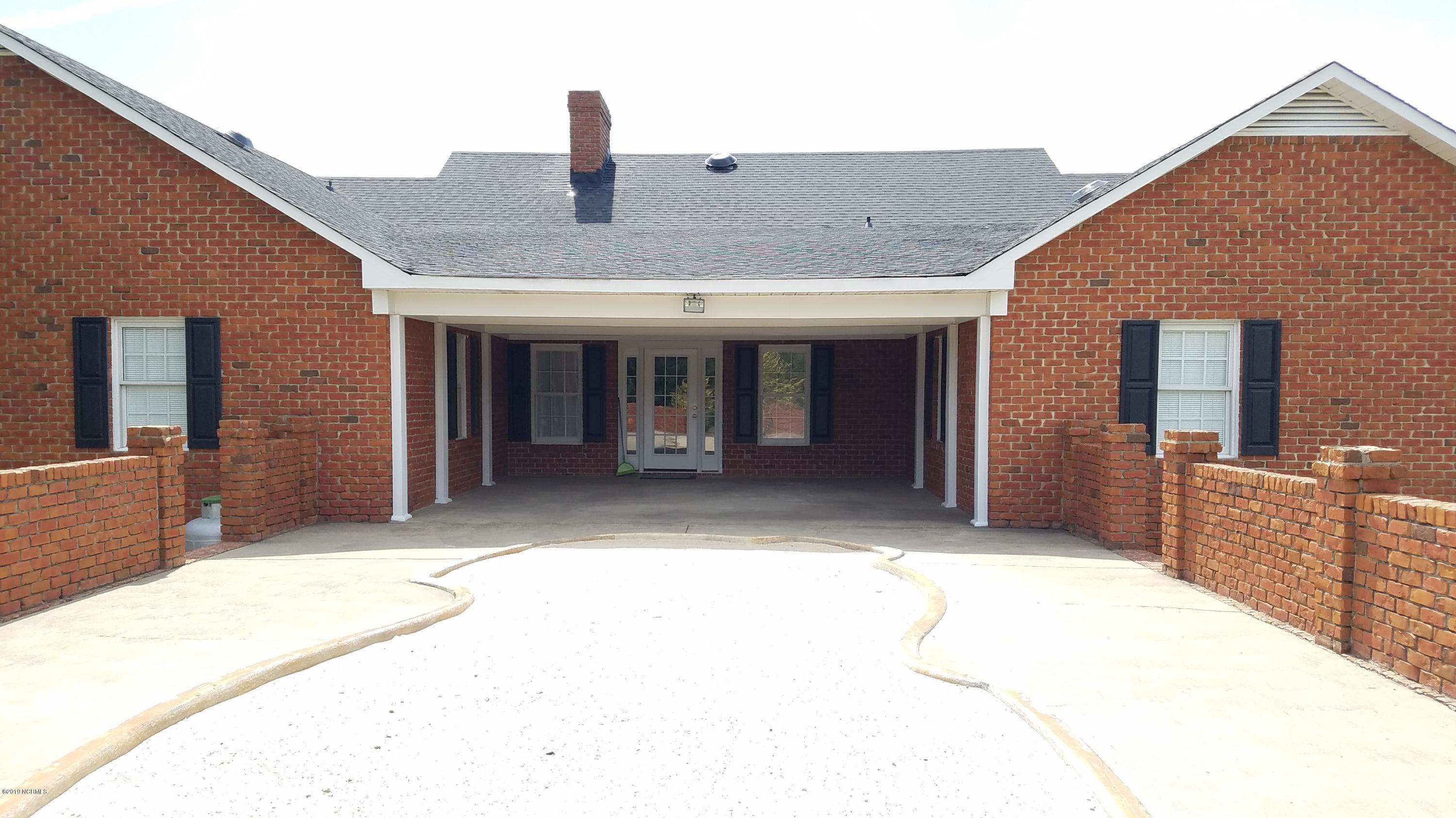 2005 British Road Kinston, NC 28501 - Photo 18 of 61 Rear Porch/Patio