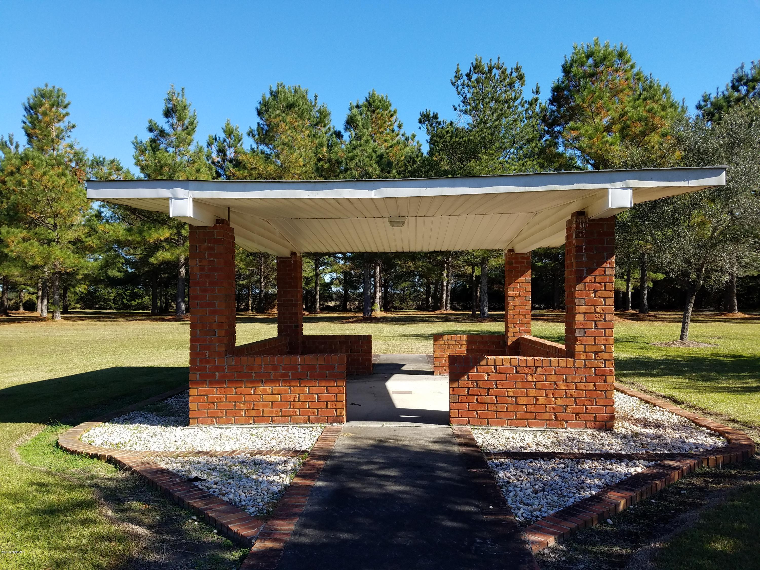 2005 British Road Kinston, NC 28501 - Photo 23 of 61 Gazebo