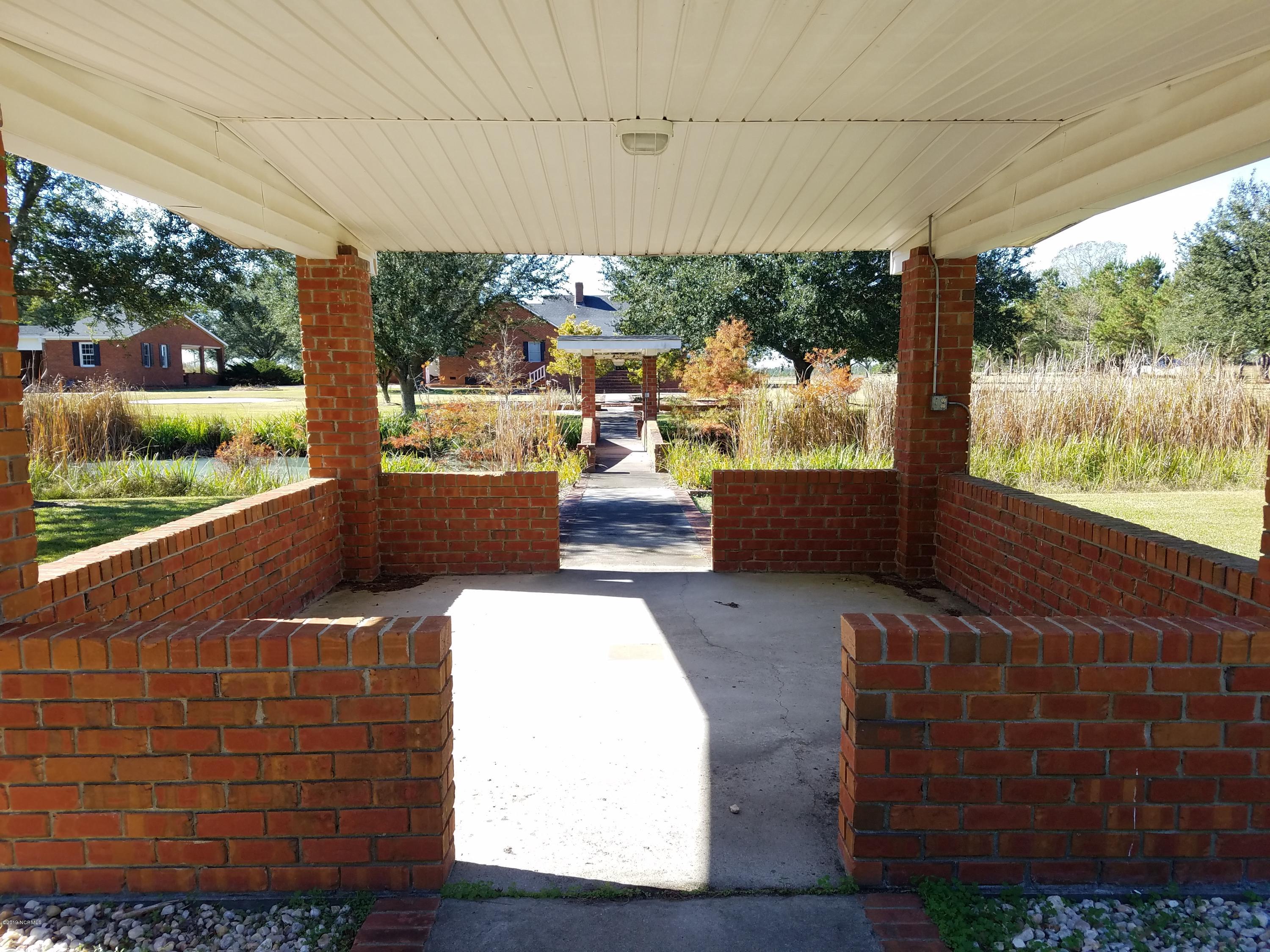 2005 British Road Kinston, NC 28501 - Photo 24 of 61 Gazebo