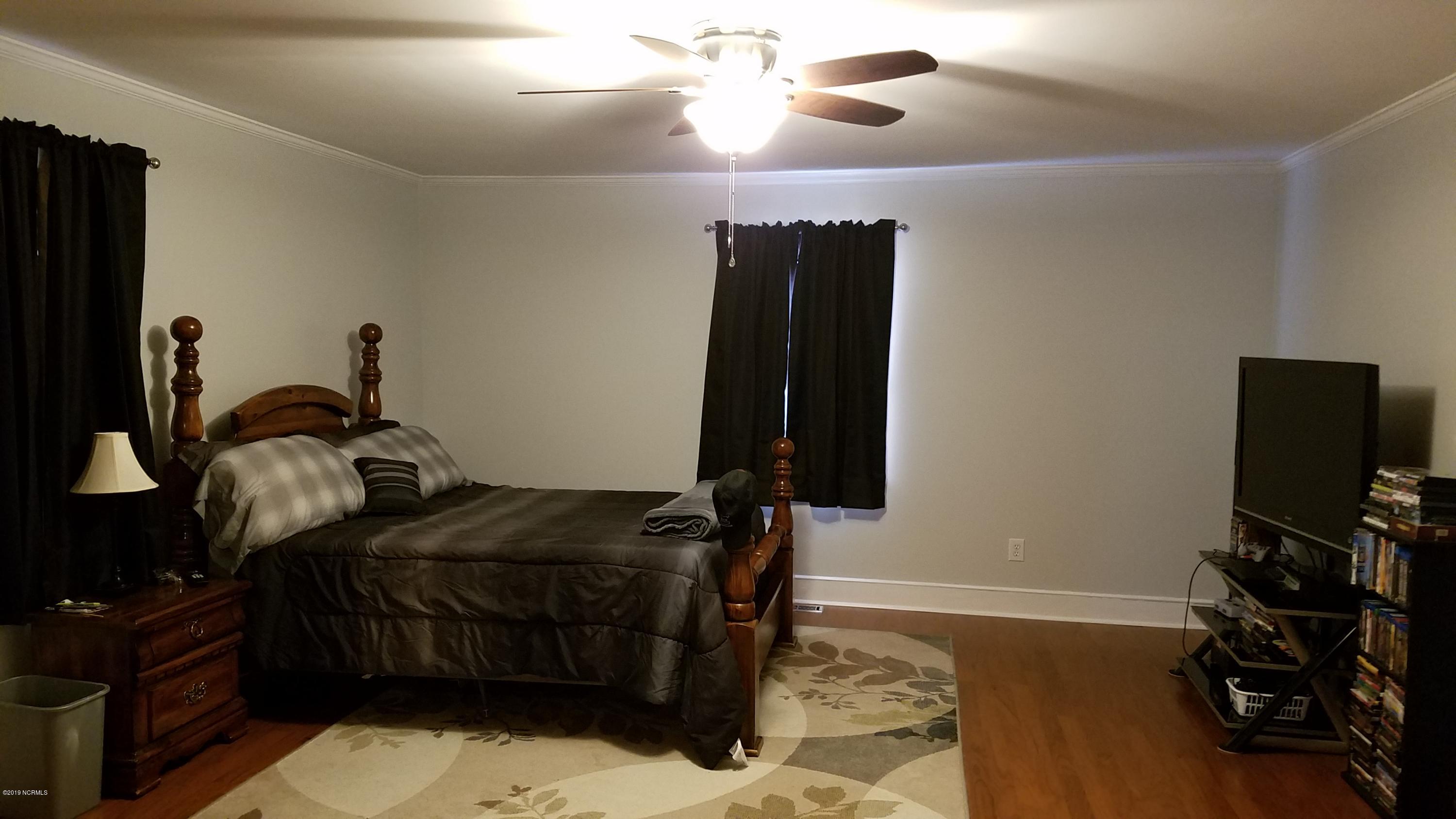 2005 British Road Kinston, NC 28501 - Photo 40 of 61 Master Bedroom