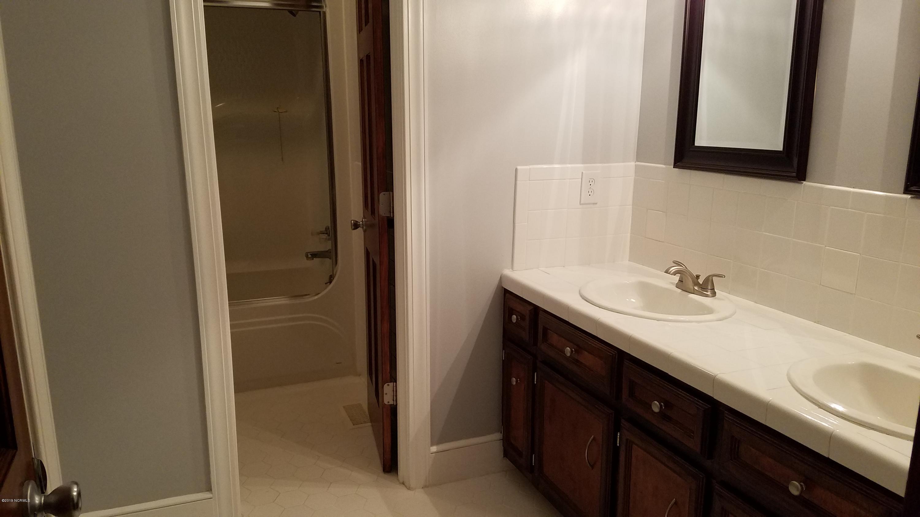 2005 British Road Kinston, NC 28501 - Photo 55 of 61 Bath No. 3